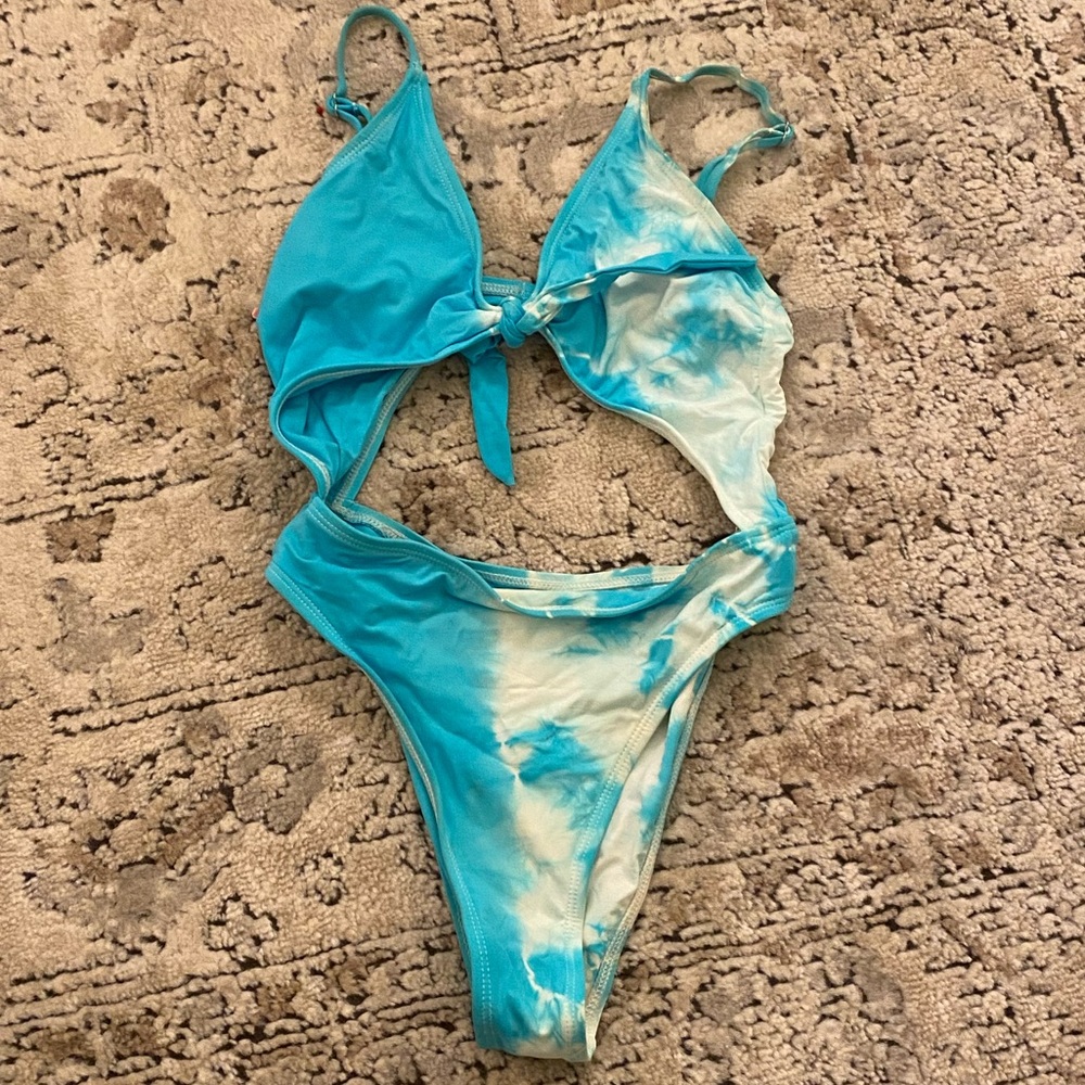 Dippin’ Daisy’s tie dye one piece